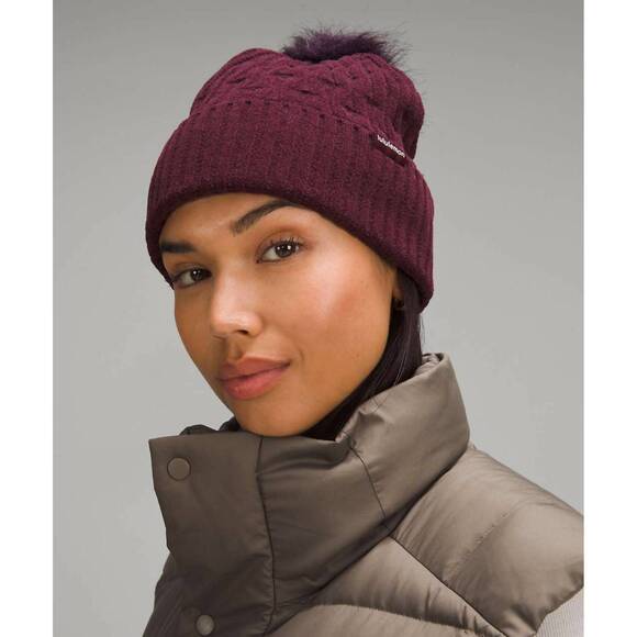NEW LULULEMON cable knit pom beanie in cassis main image 4